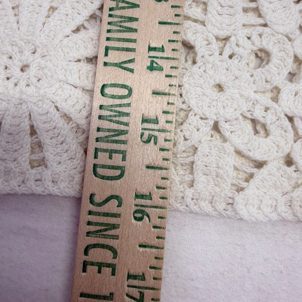 Art Class Crochet Vest Girls Medium 8 White Floral Button Up Boho Cottagecore